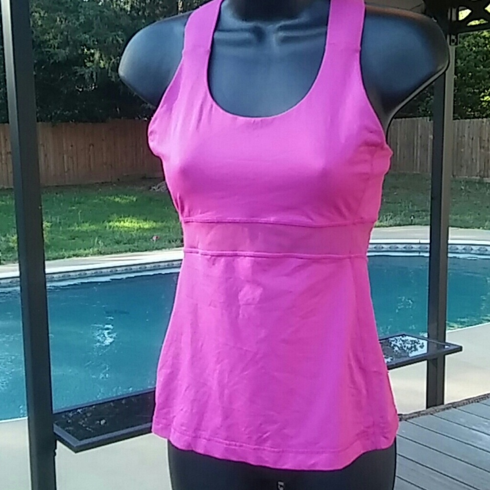 Lululemon athletica tank top. Size 6